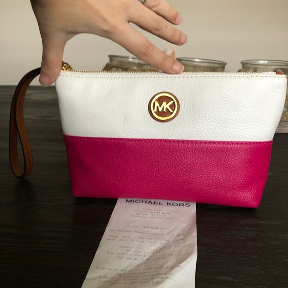 Michael Kors Wristlet - Picture 3 of 7
